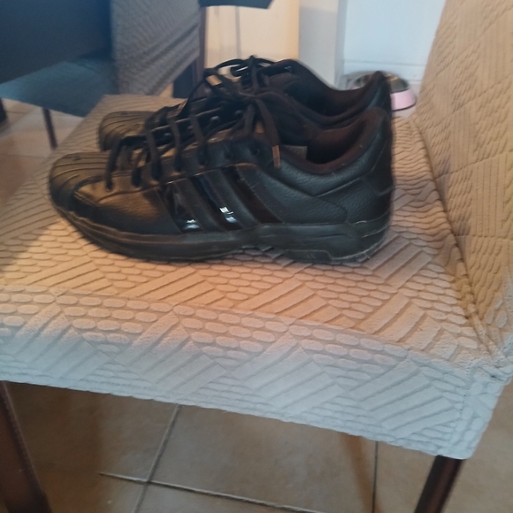 Men's adidas sneakers - Picture 1 of 3